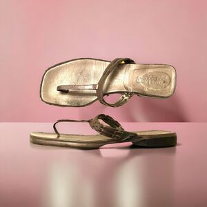 RALPH LAUREN COLLECTION Metallic  Pewter Flat Leather Thongs Sandals Sz 7.5